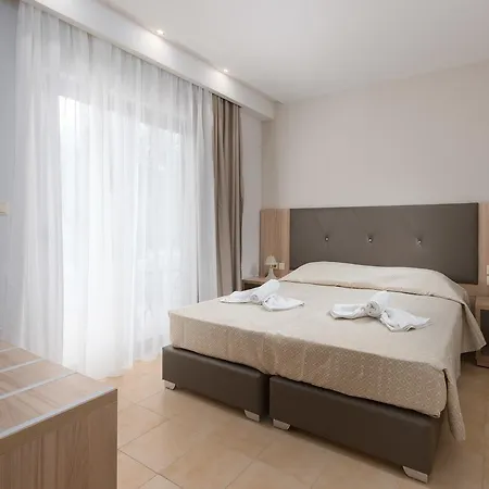 Saint George Hotel 3*